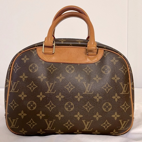 Black Friday Sale! VGUC Authentic Louis Vuitton Monogram Canvas Trouville - Picture 2 of 13